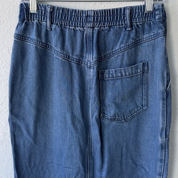 YFB Denim Midi Skirt With Brass buttons and soft material. Women’s Size M - Picture 6 of 12